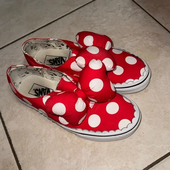 Disney X Vans Minnie Mouse Bow Vans - Picture 3 of 13
